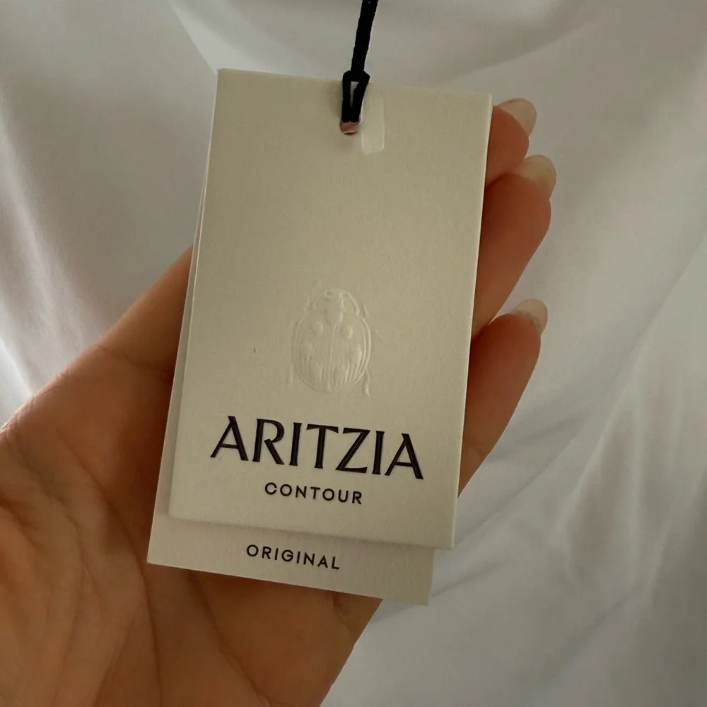 Aritzia Original Contour Ravish Top - Picture 8 of 15